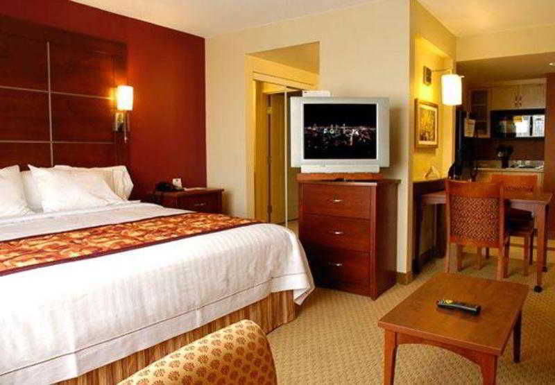 Residence Inn By Marriott Montreal Airport Dorval Exterior foto